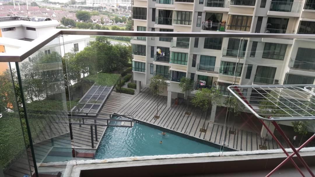 HOMESTAY D'Univ 360 PLACE Seri Kembangan Luaran gambar
