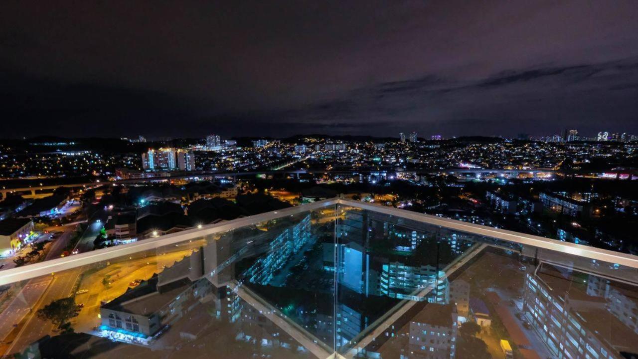 HOMESTAY D'Univ 360 PLACE Seri Kembangan Luaran gambar